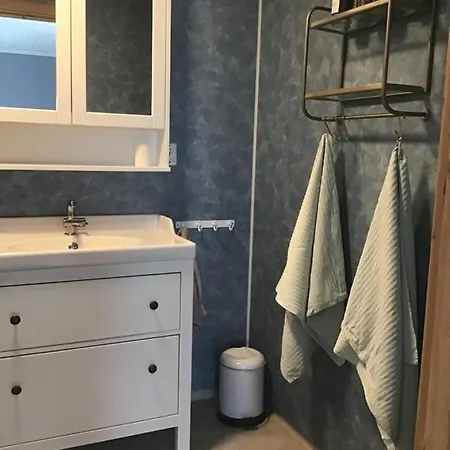 公寓 Laukvika Rorbuer