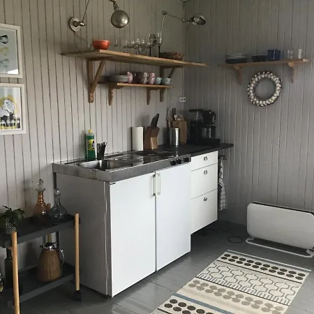 Laukvika Rorbuer * Laukvik